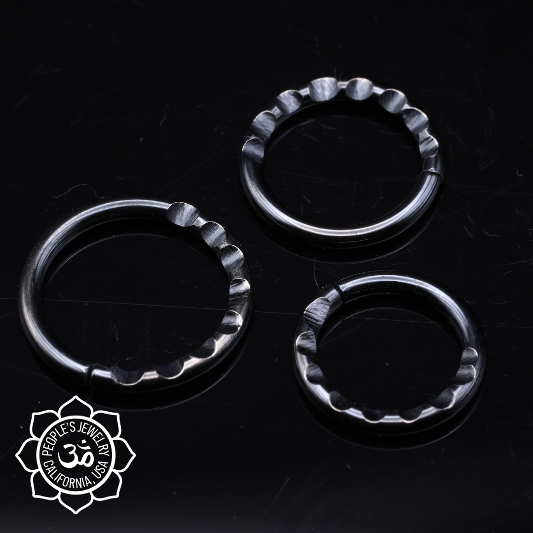 Scalloped Niobium Seam Rings