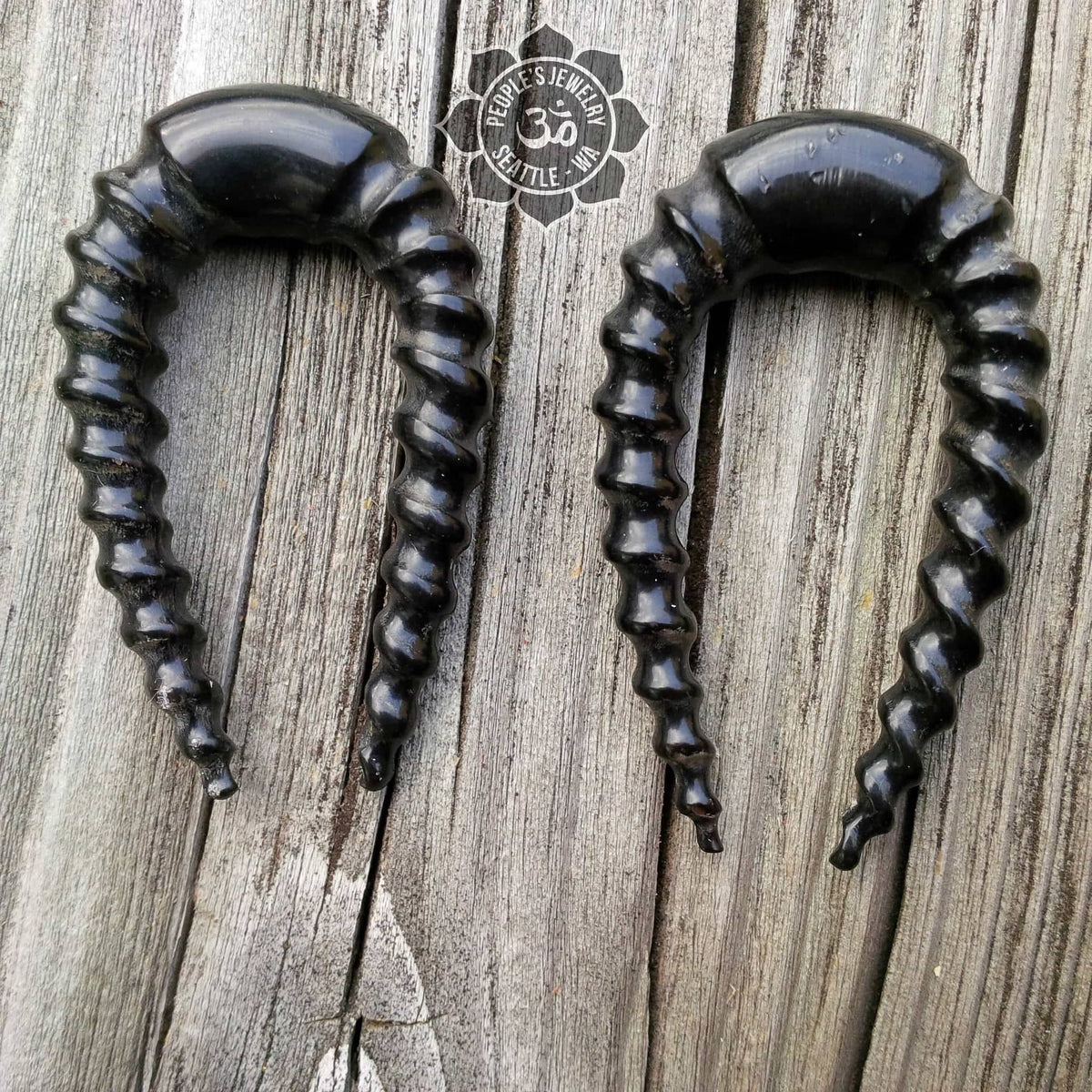 Horn and Bone Twisted Long Pinchers